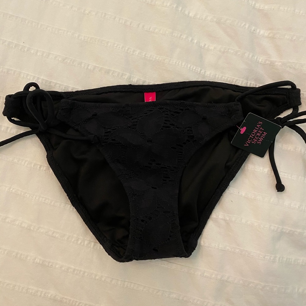 Victoria's Secret NWT Crochet bottoms